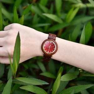 Montre en bois femme - Éclat Éternel Rubis